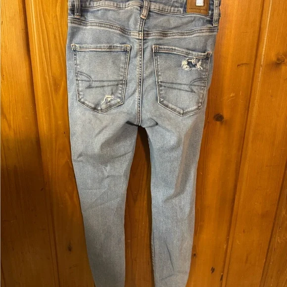 American Eagle Outfitters Light Blue Distressed Skinny Jeans - Picture 2 of 2